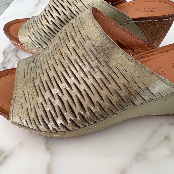 Sage green laser cut Spring Step sandal - Picture 4 of 6